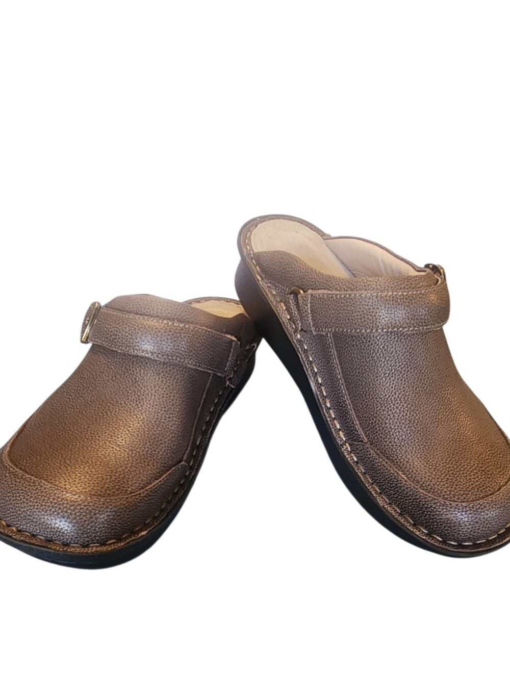 Alegria Women's Seville Don't Stress Brown Comfort Leather Clog 6-6.5 M US